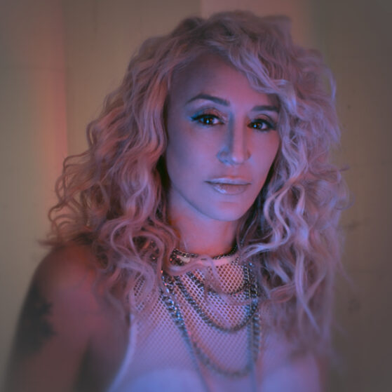 JES press photo – Blue Dot Music artist