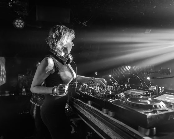 Mearzie 2026 Cosmic Gate Blue Dot Chill