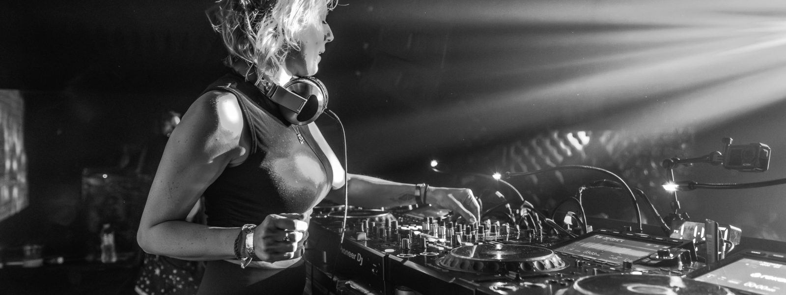 Mearzie 2026 Cosmic Gate Blue Dot Chill